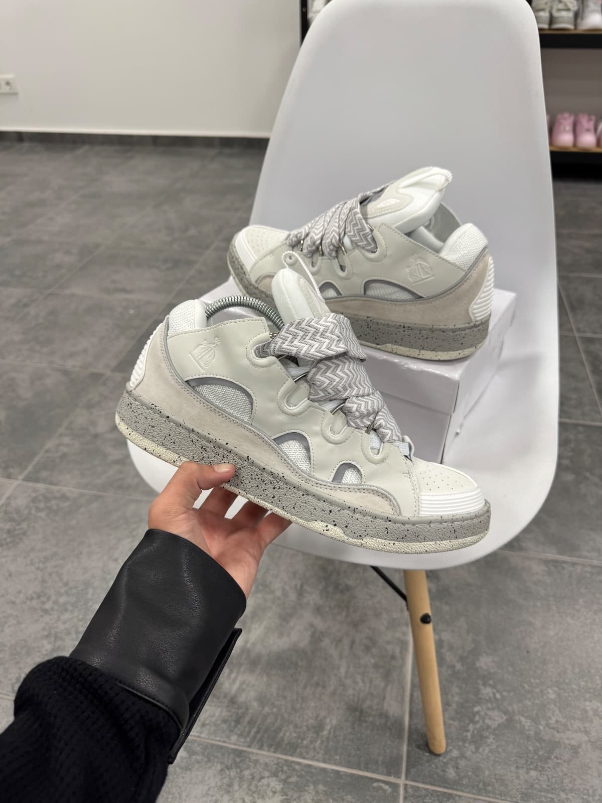 Lanvin Curb — 2