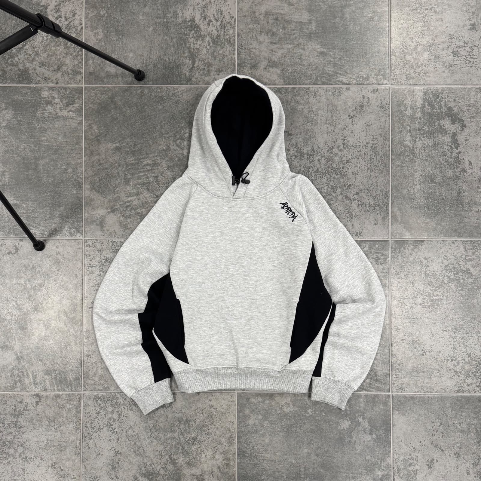 MERTRA Heather Grey Contrast Panel Hoodie — 1